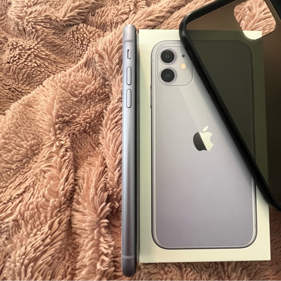 Apple iPhone 11 Purple 64gb Unlocked - Picture 11 of 13
